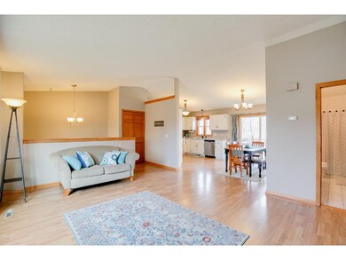 Neutral decor, fresh paint, and super clean!  Read