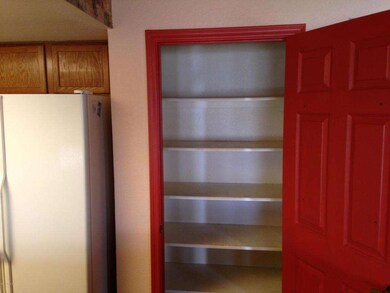 2408 Spruce 010