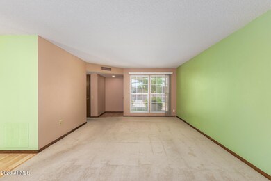 10423 W Ocotillo Dr, Sun City, AZ 85373 - photo 4