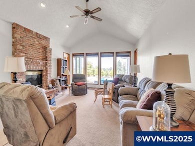 6593 Rippling Brook Dr SE, Salem, OR 97317 - photo 5