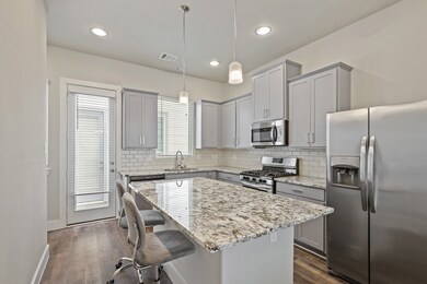 9021 Lonestar Creek Bend Ln, Houston, TX 77080 - photo 5