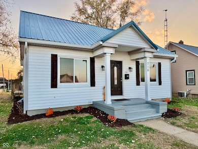 716 W Walnut St, Brownstown, IN 47220 - photo 2