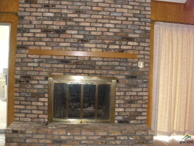 1406 Jeff Davis Dr, Tyler, TX 75703 - photo 5