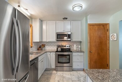 18509 Clyde Rd, Homewood, IL 60430 - photo 5