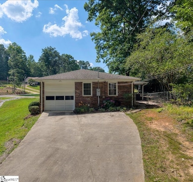223 Meadow Ln, Easley, SC 29642 - photo 5