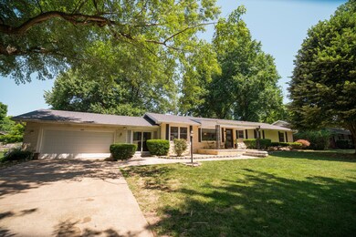 2831EGlenwoodSt-2