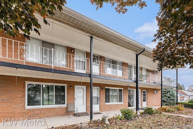 2121 Clawson Ave unit 207, Royal Oak, MI 48073 - photo 2