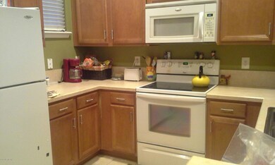 2380 Red Moon Dr, Jacksonville, FL 32216 - photo 4