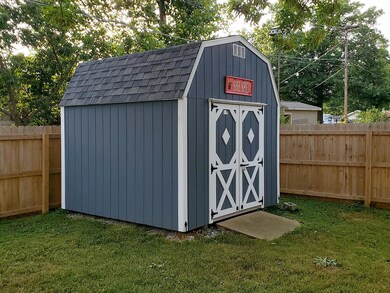 1009 Dorcas St._shed