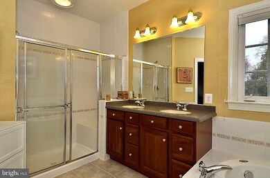 870 Still Creek Ln, Gaithersburg, MD 20878 - photo 4