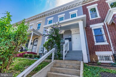 710 Columbia Rd NW unit B, Washington, DC 20001 - photo 2