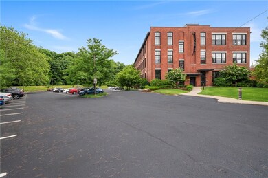 685 Social St unit 115, Woonsocket, RI 02895 - photo 4