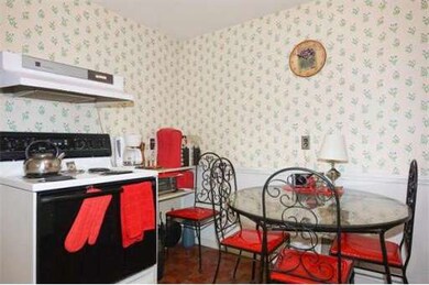 82 Greer St, Waltham, MA 02452 - photo 6