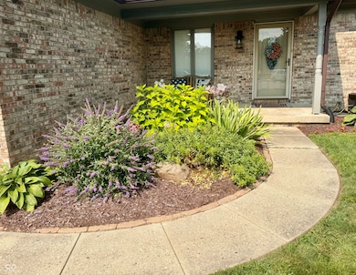 1210 Renee Dr, Plainfield, IN 46168 - photo 2