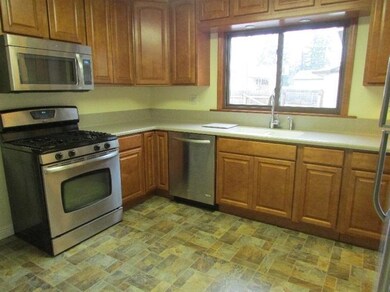 211 W 11th St, La Porte, IN 46350 - photo 5