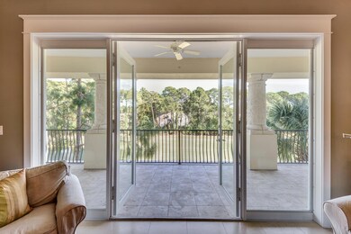 Large Balcony w/ Golf Course & Lake View