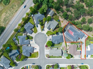 875 N Mountain Ave, Central Point, OR 97502 - photo 5