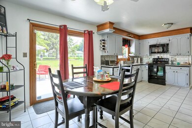 2938 Jefferson Dr, Chambersburg, PA 17201 - photo 7