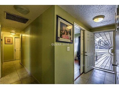 Entry Hall. Foyer