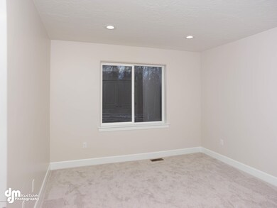 Bedroom 1 MADMEN_003094