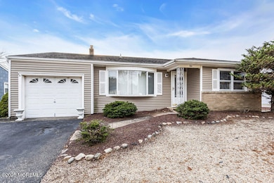 50 Oakfield Rd, Toms River, NJ 08757 - photo 2