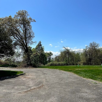 308 Maple St, Springfield, MA 01105 - photo 4