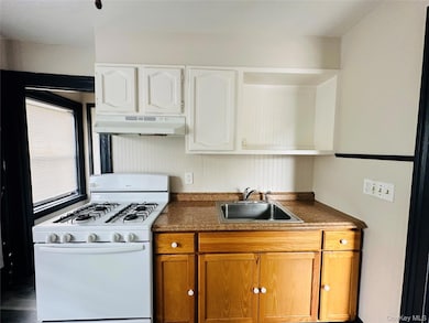 78 Garden St unit B, Poughkeepsie, NY 12601 - photo 4