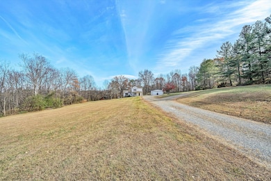412 Wrays Chapel Rd, Rocky Mount, VA 24151 - photo 3