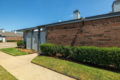 604 Bellaire Dr unit B, Hurst, TX 76053 - photo 3