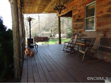 Quiet Deck for Relaxing