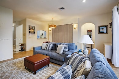 13174 NW 9th Ct, Pembroke Pines, FL 33028 - photo 2