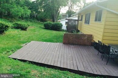 8327 Cottage St, Vienna, VA 22180 - photo 4