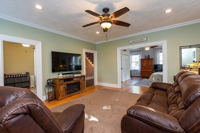 8 Auburn Ct unit 1, Saugus, MA 01906 - photo 7