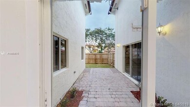 22820 SW 113 PATH MIAMI FL 33170 BROKERATTORNEY