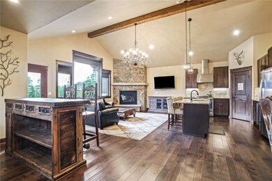 Light and Spacious Living area!