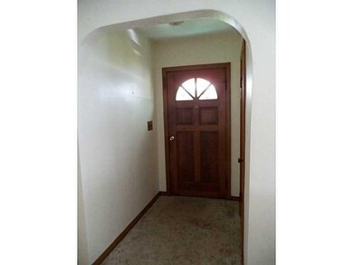 Entry/Foyer. Enter through the beautiful archway