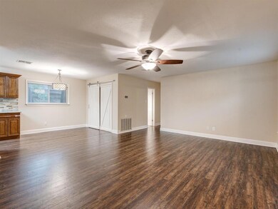 16 Coffee Tavern Rd, Bedford, TX 76022 - photo 7