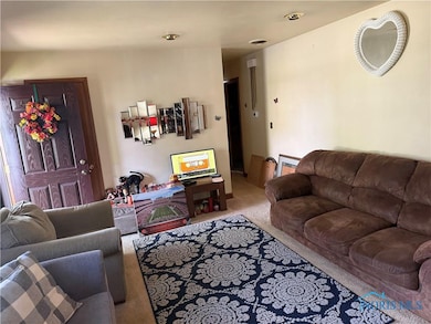 1726 Eastview Dr, Findlay, OH 45840 - photo 4