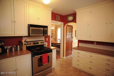 beautiful updated kitchen