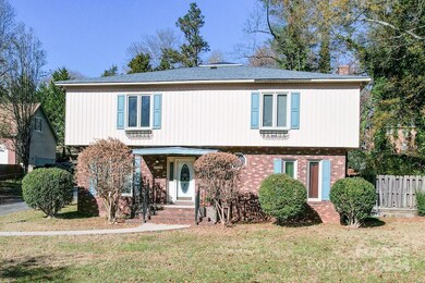 1033 E Front St, Statesville, NC 28677 - photo 2