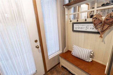 1817 Eagles Ridge Ct, Somerset, PA 15501 - photo 4