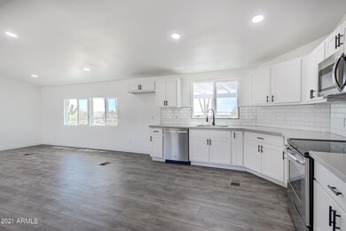 2859 W Whiteley St-9
