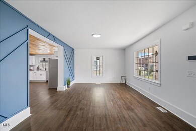 10-210 W Hill St