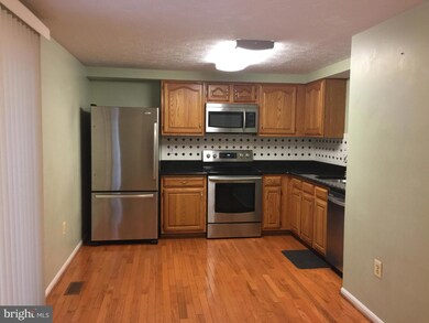 2523 Log Mill Ct, Crofton, MD 21114 - photo 2