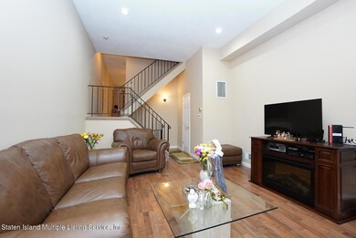 44 Linda Ln, Staten Island, NY 10312 - photo 4
