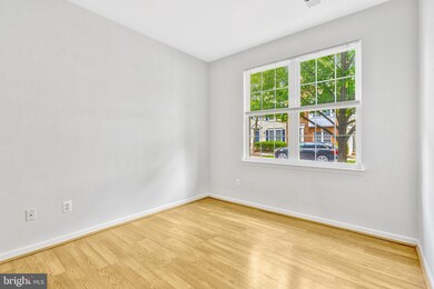 42811 Flannigan Terrace, Chantilly, VA 20152 - photo 4