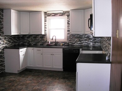 17130 Featherstone 004
