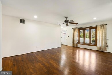 8701 Briarcroft Ln, Laurel, MD 20708 - photo 7