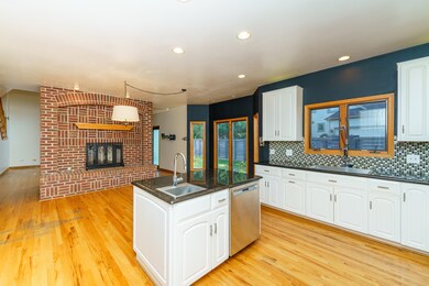 2300 Glen Oaks Ct, Algonquin, IL 60102 - photo 6