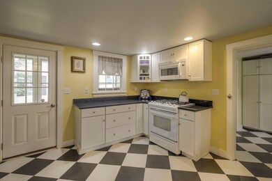 74 Elm St, Keene, NH 03431 - photo 3